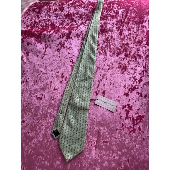 Vineyard Vines Other - NWT Vineyard Vines Men's Tie Necktie Golf Print Globe World Green 100% Silk